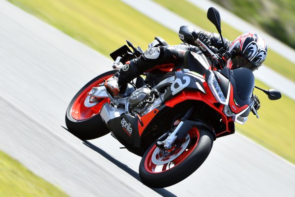 中野真矢が太鼓判! いよいよデリバリーされる『Aprilia TUONO 660』その実力とは!?