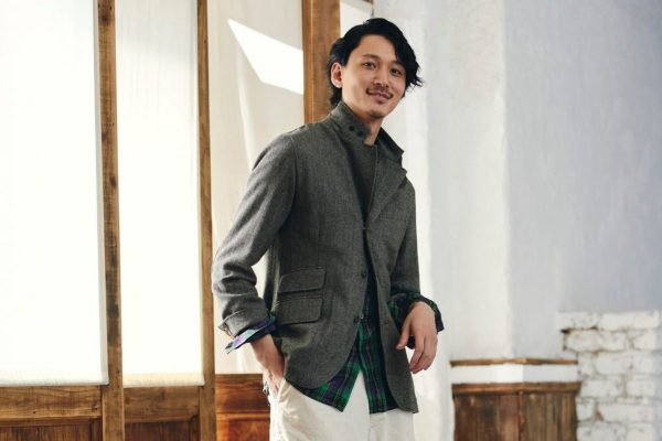 「UNIVERSAL OVERALL」2nd別注ツイードジャケットで、ひと足早く秋支度はじめない?