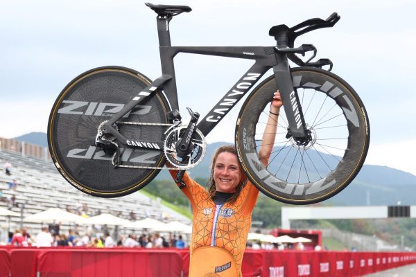 ファンフルーテンが東京五輪女子TTで圧勝、不運続きのオランダが最初の金メダル獲得