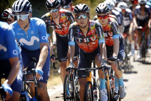 エースランダは総合10位、ブエルタ初の山岳ステージを乗り切った新城幸也|ユキヤ通信
