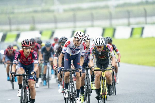 JCL山口ラウンド、9月11日ながとクリテリウム、12日秋吉台カルストロードレースが開催