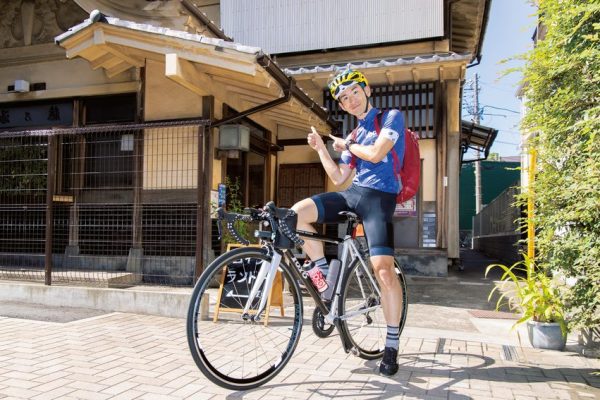 輪行中、公共交通機関で汗のニオイが気になるときの対策! 電車内での服装もチェック