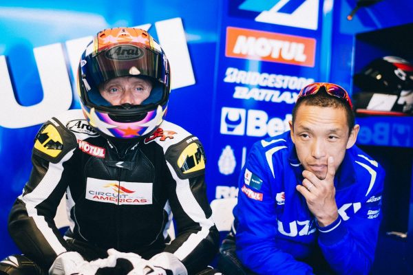 MotoGPマシンの開発ライダーとして青木宣篤がV4と直4を語る