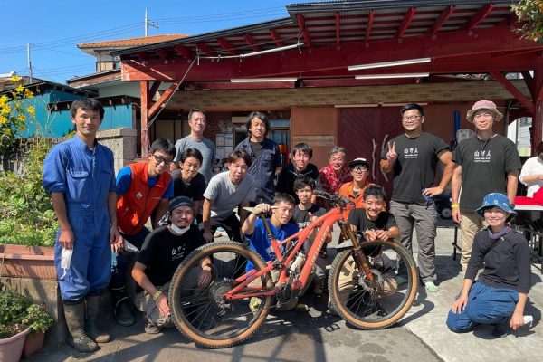 国内初、耕作放棄地を活用して作ったマウンテンバイクワインが登場!