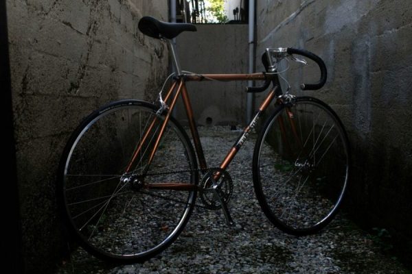 特別なペイントをまとった世界に一台の「FUJI Feather 120th」をお披露目|FUJI