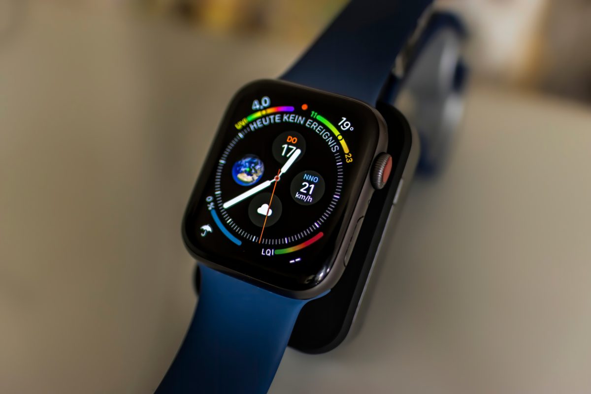 スマホ/家電/カメラApple Watch(GPS) 2022年 新品