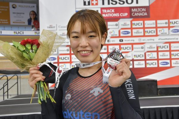 UCIトラックネーションズカップ女子ケイリンで佐藤水菜選手が銀メダル獲得