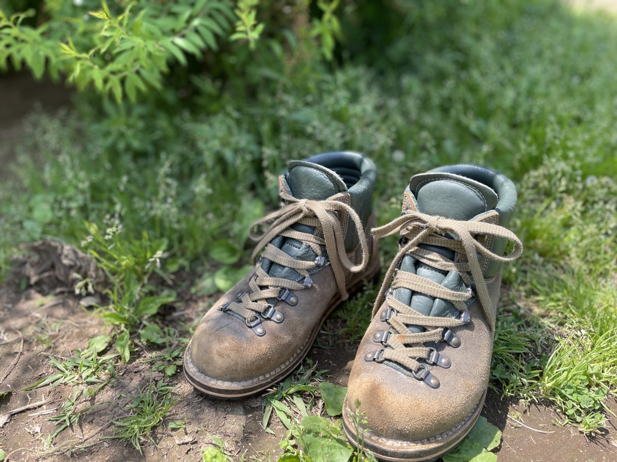 長く愛用するアイテムを紹介！ランドネ編集部の山道具（登山靴 