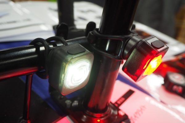 手のひらサイズのちっちゃなライトがあなたを救う? XB-M01R、XB-M02RL|GENTOS