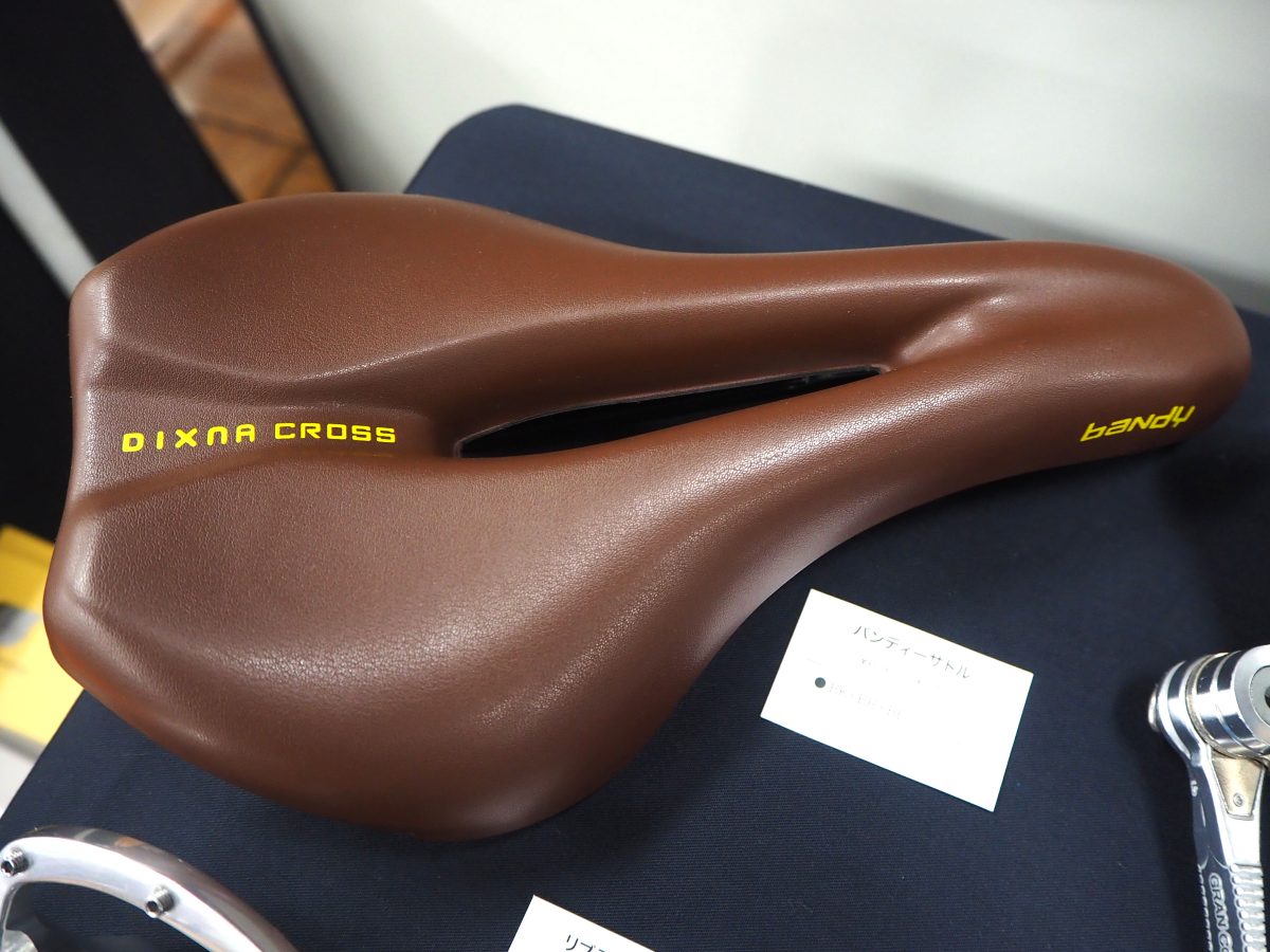【ビアンキBianchi】90年代プロ用ヴィンテージサドル ビアンキBianchi】90年代プロ用ヴィンテージサドル - メルカリ