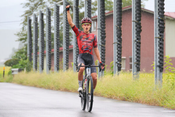 日本初の本格グラベルレースクラシックやくらいは沢田時が勝利