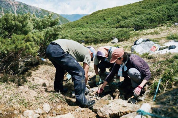 三俣山荘がつなぐ山の風景。道直し体験レポート