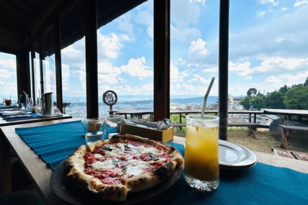 高原や自然のなかを歩くハイキングの魅力にはまっています！