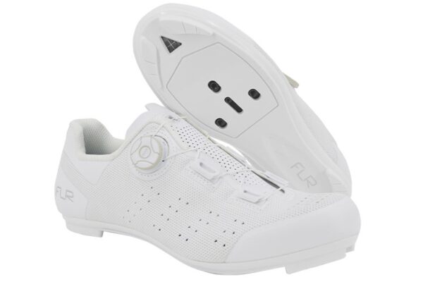 人気の定番ニットモデル「FNT-3」シューズに新色の「ピュアホワイト」が追加｜FLR