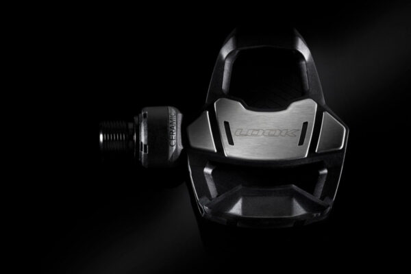 KEO BLADEにラインアップ追加 56mm軸のロングQファクターモデルと低テンション仕様が登場｜LOOK