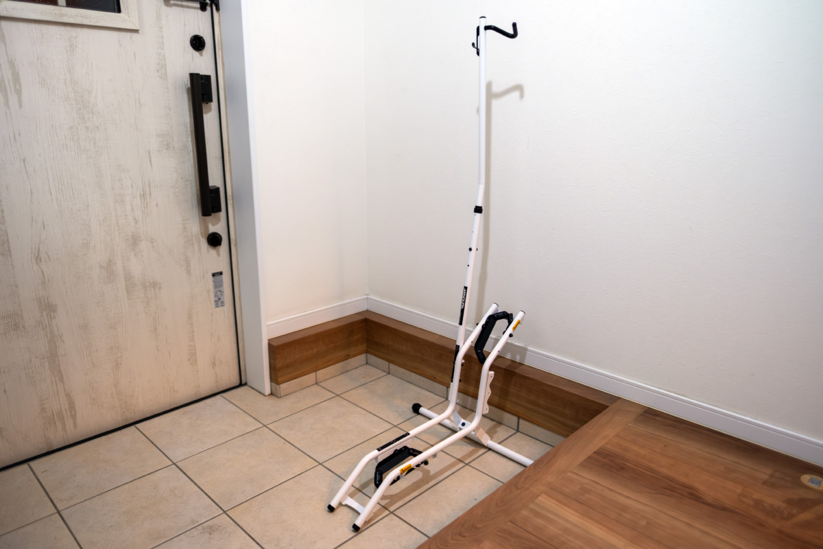 ミノウラ DS-2200 省スペースな縦置きスタンドの決定版に新色ホワイトが登場｜MINOURA