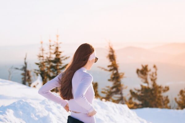 冬の登山の必需品！保温性インナーの選び方｜快適な登山を実現するベースレイヤー12選