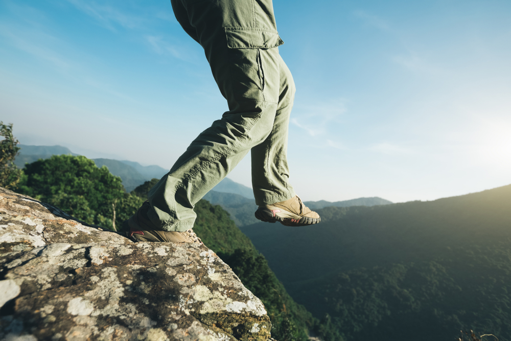 【2025最新】冬の登山用パンツレディースおすすめ10選！暖かさと動きやすさを両立する選び方ガイド