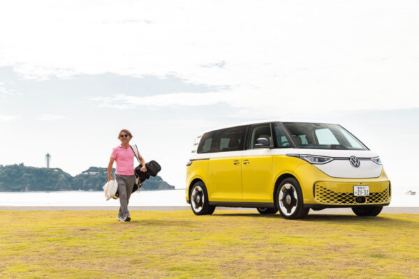 ゴルフ旅を変えるEVミニバン ID Buzzを選ぶ理由｜BEST GOLF CARS & GOLF SUVS