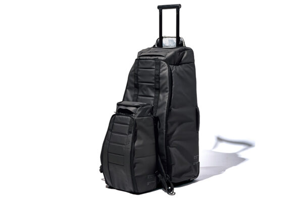 ゴルフ旅の移動を、スタイルに変える。北欧発Dbのラゲージが美しい理由