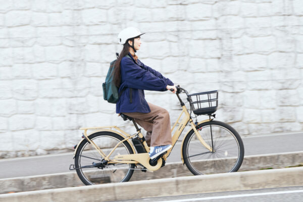 通学から毎日の移動まで。軽やかさと安心感を磨いた電動アシスト自転車「ENERSYS Me(エナシ ス  ミー)」