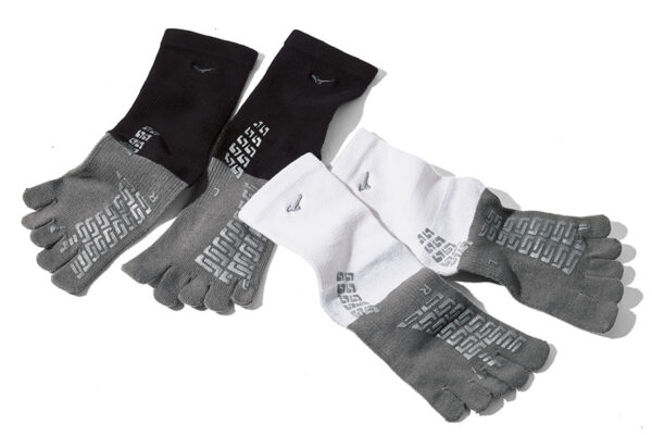 ゴルフシューズだけでは足りない ミズノ ゼログライド ゴルフソックスが踏ん張りを劇的に変える理由