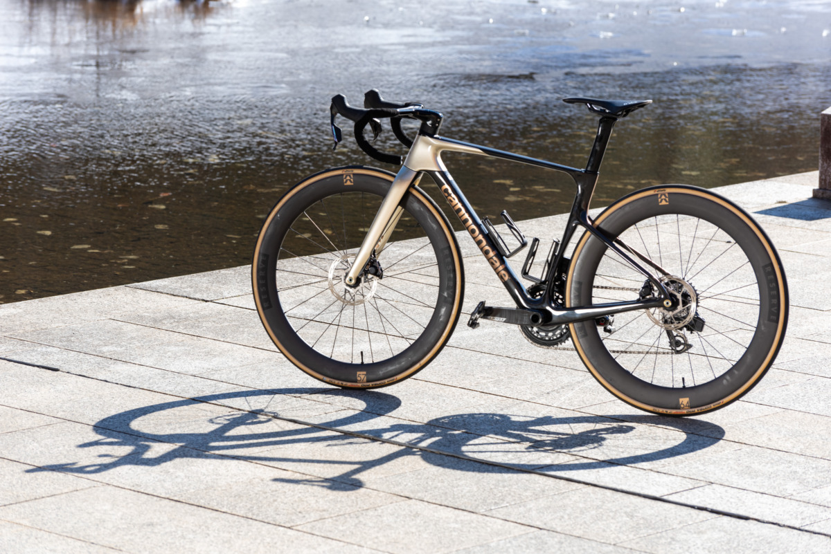キャノンデール・スーパーシックスエボ5代目、乗り味における驚きの変化｜cannondale