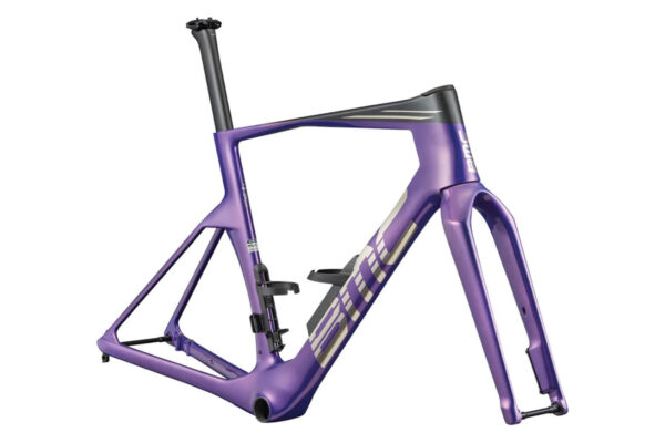 空力と軽量性を極めたエアロロード「Teammachine R 01」に2027年モデルの新色が登場｜BMC