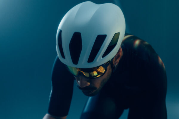 風洞実験でエアロを追求したヘルメット「PURSUIT」「REV PRO」とエアロジャージが登場｜GIANT / Liv