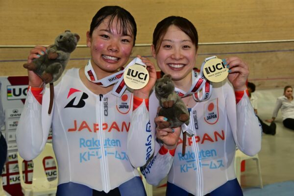 男子オムニアムで今村駿介、女子マディソンで内野・垣田ペアが金メダル獲得｜UCIトラックW杯第1戦
