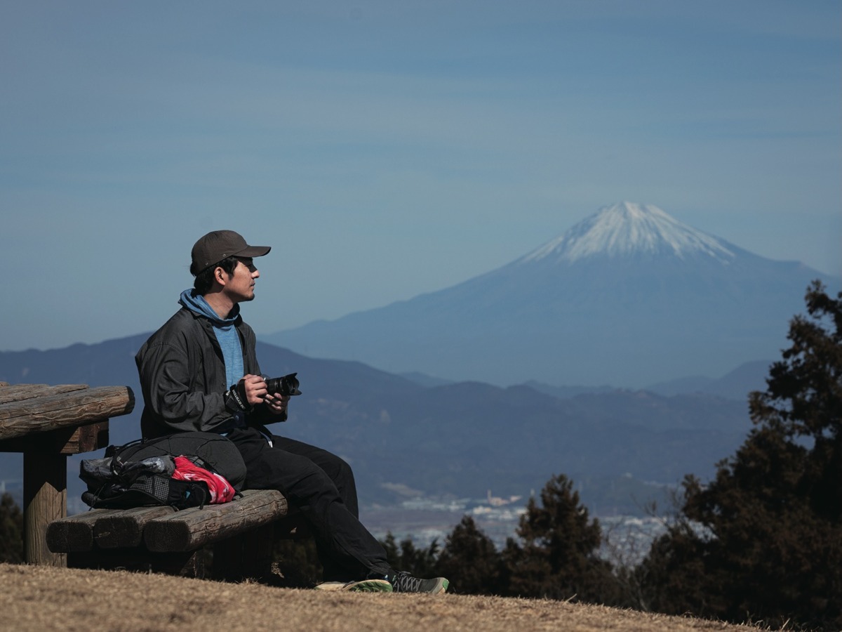 HIKER'S CAMERA】OM SYSTEM OM-5 Mark Ⅱ × 水野陽介｜海から山へ