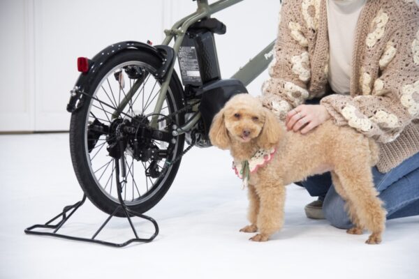自転車は「移動手段」ではなく、愛犬との楽しみになる！　安定した両足スタンドなら安心で快適