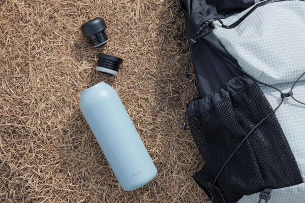 登山で使える保温ボトルをランドネ編集部がレビュー｜デザイン性と軽量性が◎「リバーズ／バキュームフラスク ステム」