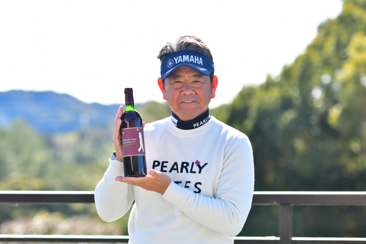 藤田寛之とTEAM SERIZAWAが贈る、山梨ワインの新たな傑作が3月30日に登場