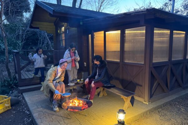 火を囲み土地の味を焼く身軽な焚き火キャンプ｜モデル仲川希良の「親子でやさしい外あそび」#8