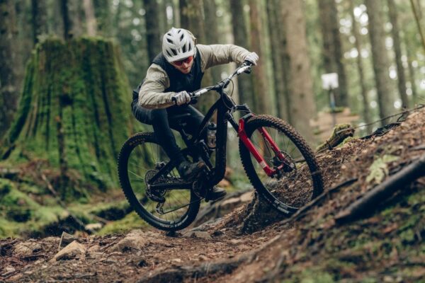 ロックショックス新モデル発表　新開発「LinearXL」搭載の新型ZEB、Lyrikとリアショックが登場｜RockShox