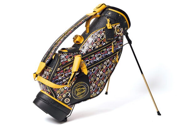 もう遠慮しない マークアンドロナのモノグラムキャディバッグで解放する大人のゴルフスタイル