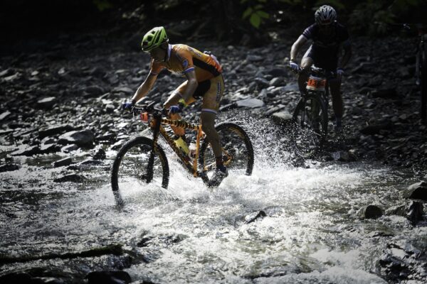 獲得標高3,000m超の究極林道アドベンチャー！「松野四万十バイクレース 2026」11月15日に開催