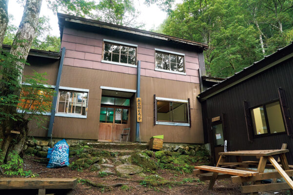 【山小屋泊・テント泊登山】黒部ダム最奥の秘境宿。「奥黒部ヒュッテ（おくくろべひゅって）」｜北アルプス山小屋大全