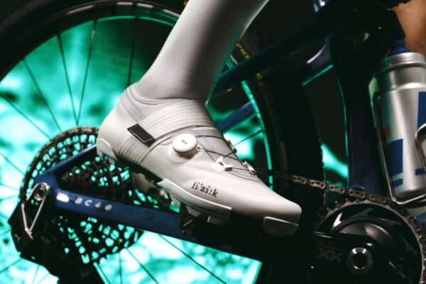 マウンテンバイクXCやシクロクロス向けサイクリングシューズ「FEROX 2.0」｜fi’zi：k