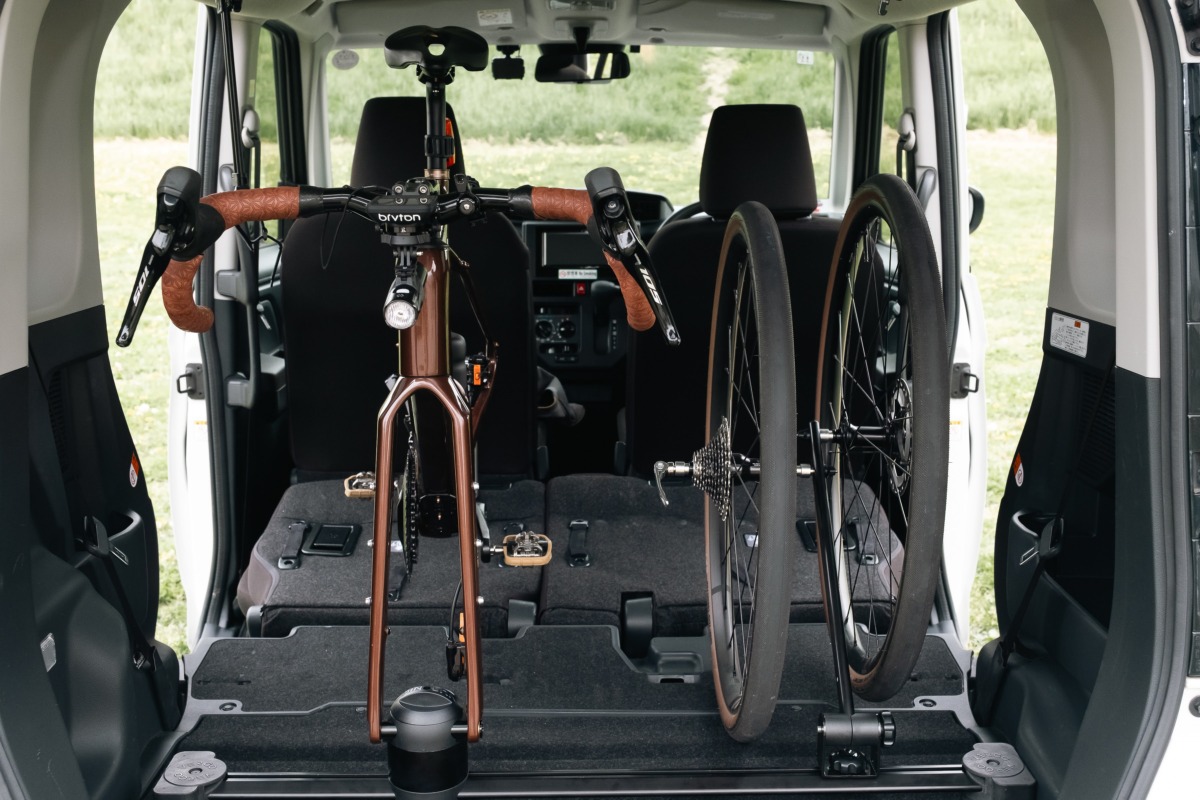クルマに自転車を積んでお出かけ！ミノウラ 「VERGO」を使って自転車を車載しよう｜MINOURA