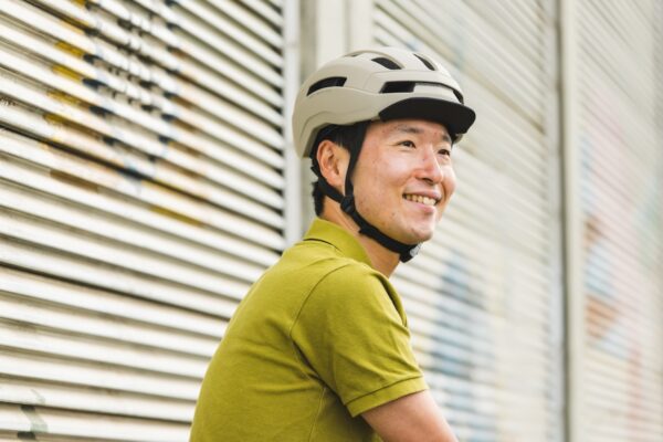 帽子感覚で街乗りからグラベルまで　カブトのカジュアルヘルメット GLOSBE NT｜Kabuto