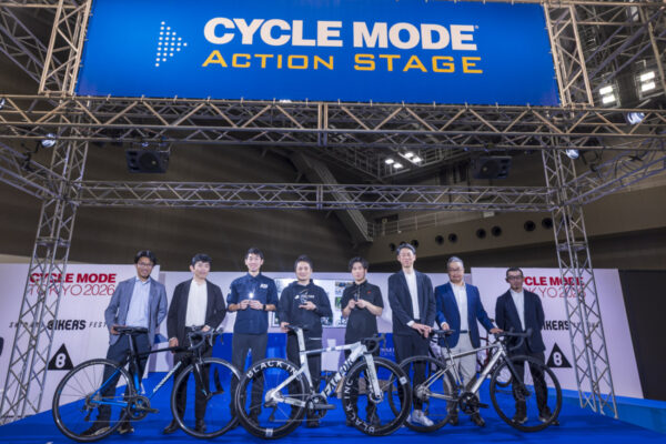 サイクルモードで初のバイシクル・オブ・ザ・イヤー授賞式開催！大賞はファクター、特別賞はブリヂストンとコーダーブルーム