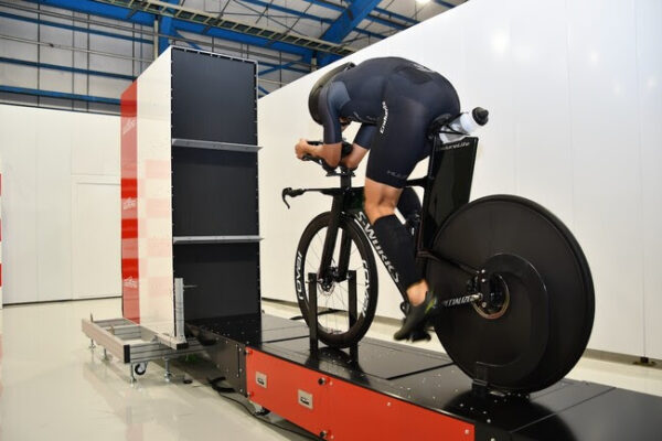 “ムダな抵抗”見つけませんか？国内初アマチュア向け自転車風洞体験キャンペーンが9000円で開催