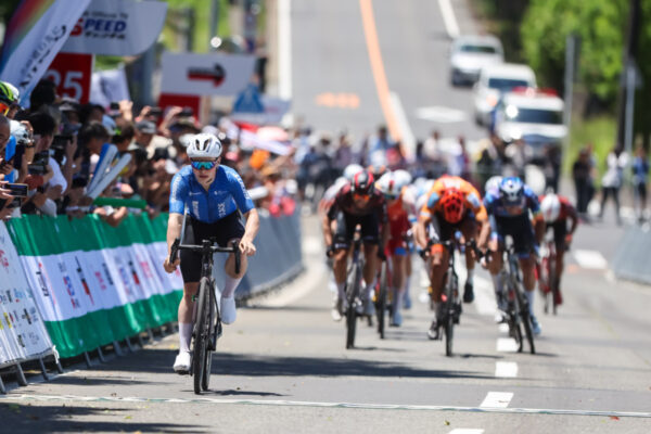 相模原で19歳ギャラガーが集団スプリントを制しTOJ初勝利！カロッロが逆転で山岳賞を確定｜TOJ2026