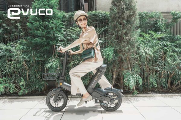 “こがない”特定小型原付「evuco」が30台限定で9.9万円に。防水と頑丈さを備えた注目の1台｜FreeMile