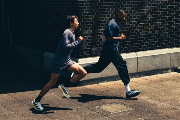 アディダス、日本企画のランニングアパレルコレクション「DAY//Ø」第2弾となる新作が登場　「ADIZERO EVO SL EXO」新カラーも同時発売
