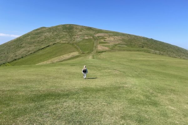 船に乗って会いに行く山～五島列島 福江島の鬼岳を歩く～｜百名山を終えたわたしが、いま登りたい山＃01