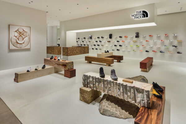足もとから山を考える。THE NORTH FACE FOOTWEAR SHINSAIBASHIという新しいフィールド