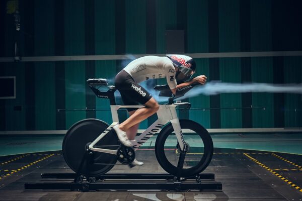 キャニオン新型スピードマックス発表 ライダーの空力ポテンシャルを最大化するAeroIDを採用｜CANYON
